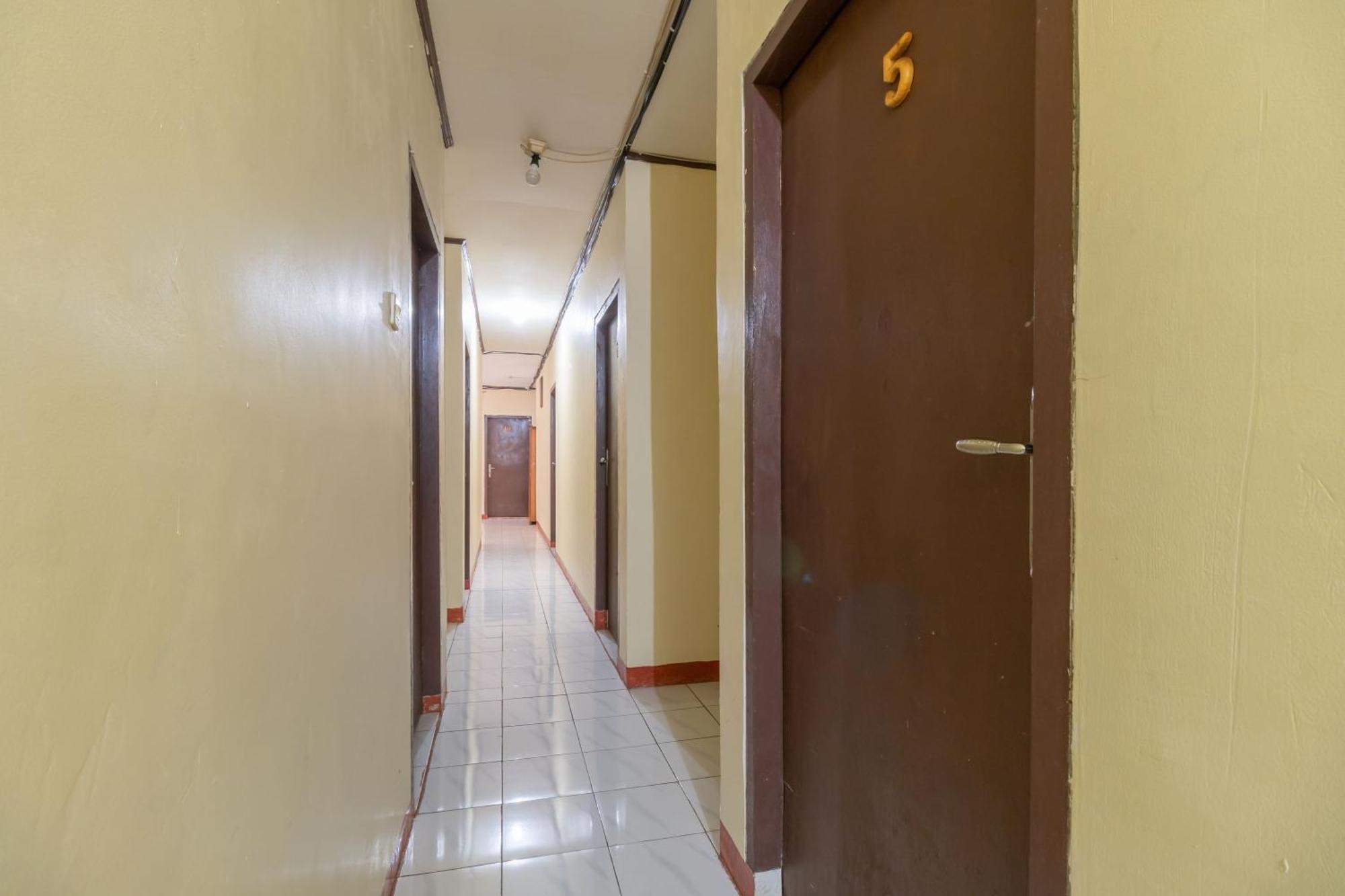 Reddoorz Near Pondok Indah Water Park جاكرتا المظهر الخارجي الصورة