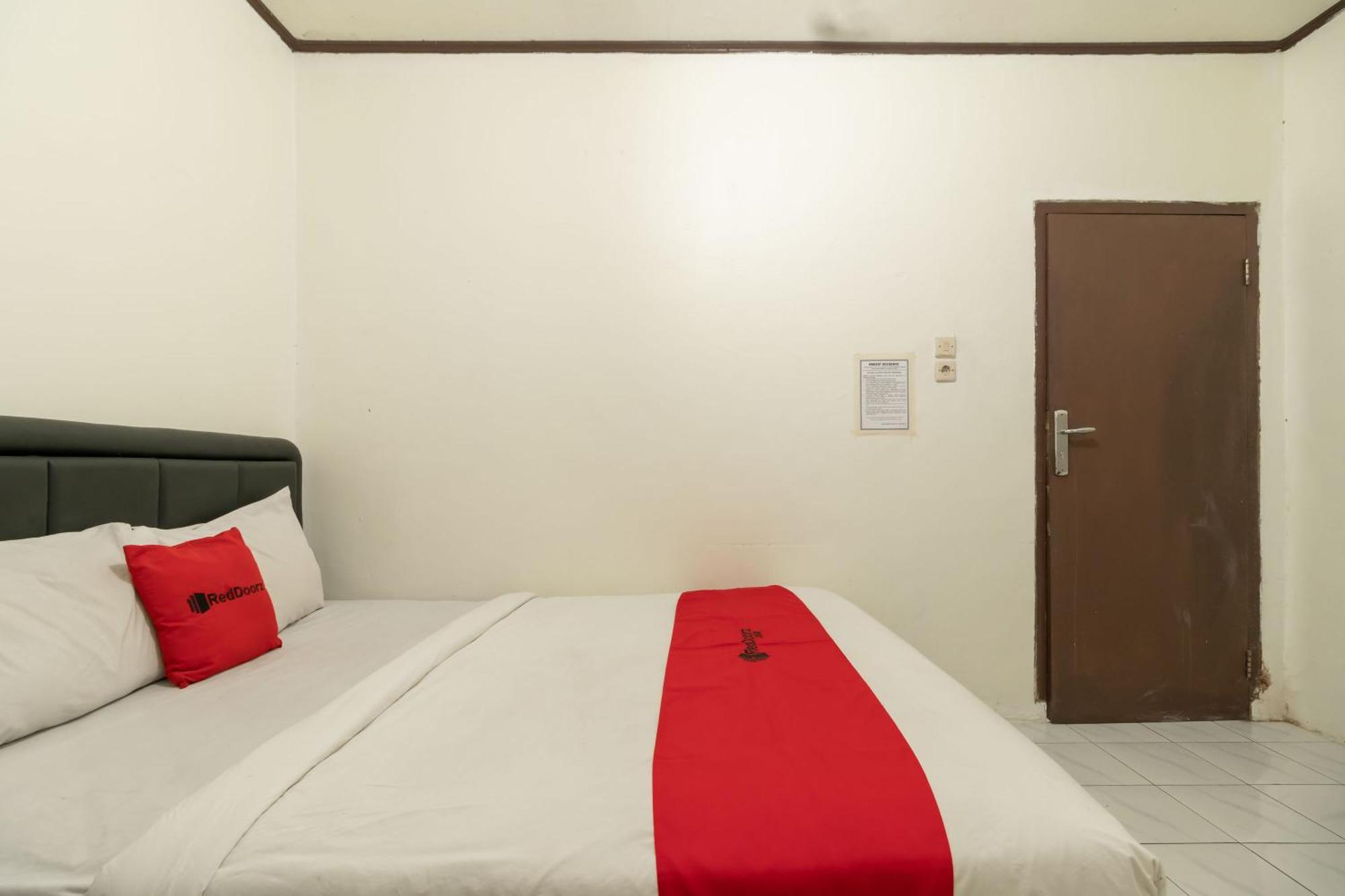 Reddoorz Near Pondok Indah Water Park جاكرتا المظهر الخارجي الصورة