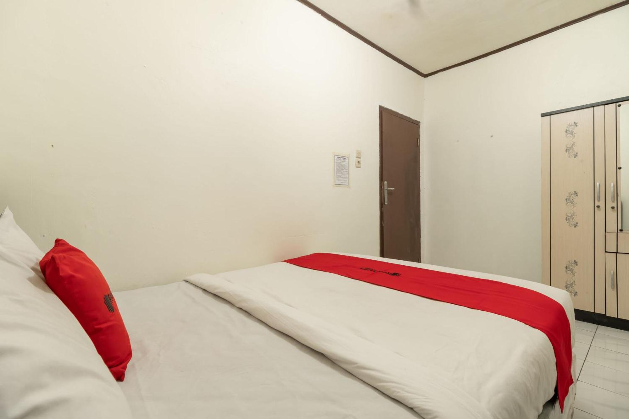Reddoorz Near Pondok Indah Water Park جاكرتا المظهر الخارجي الصورة