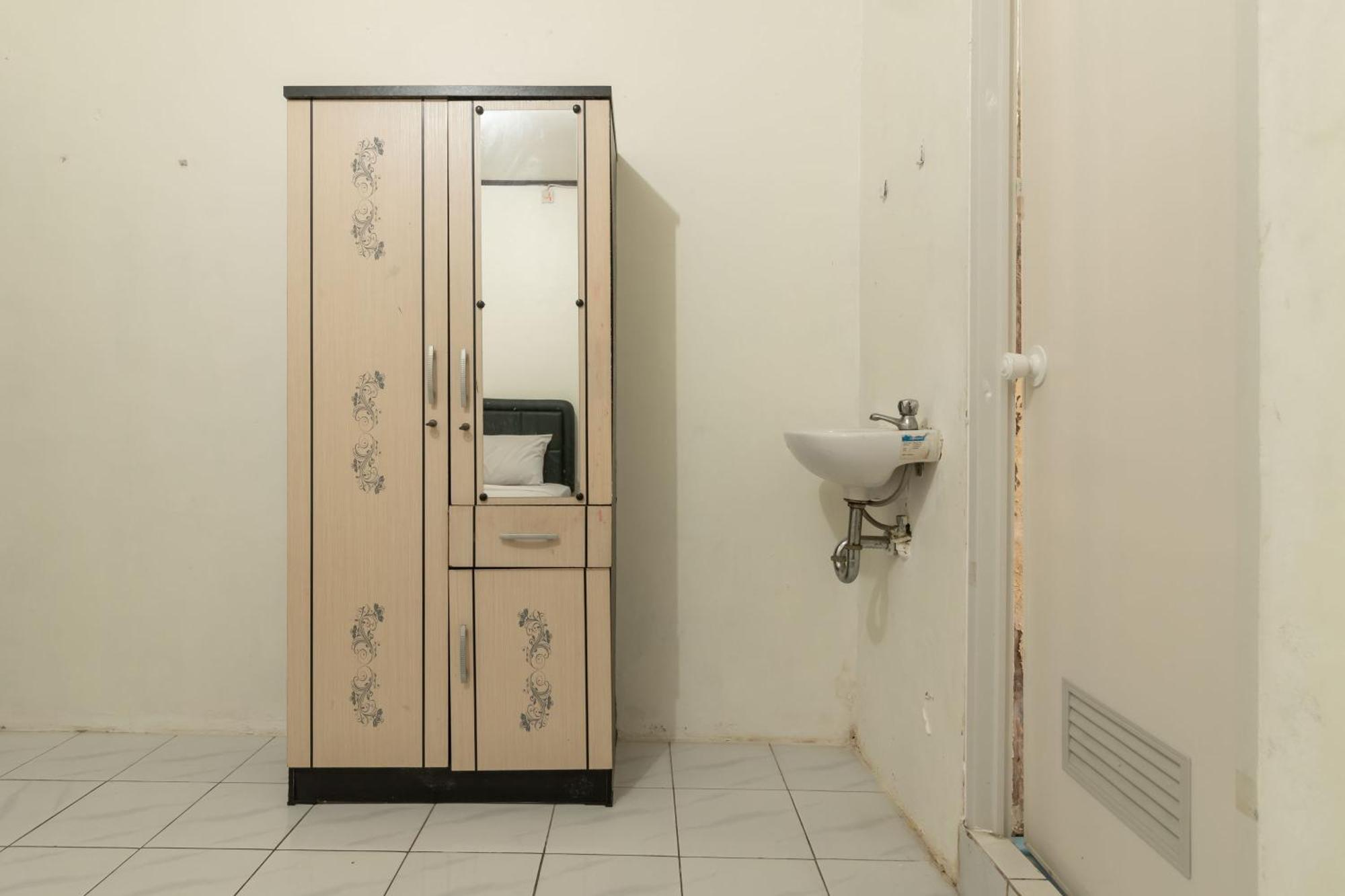 Reddoorz Near Pondok Indah Water Park جاكرتا المظهر الخارجي الصورة