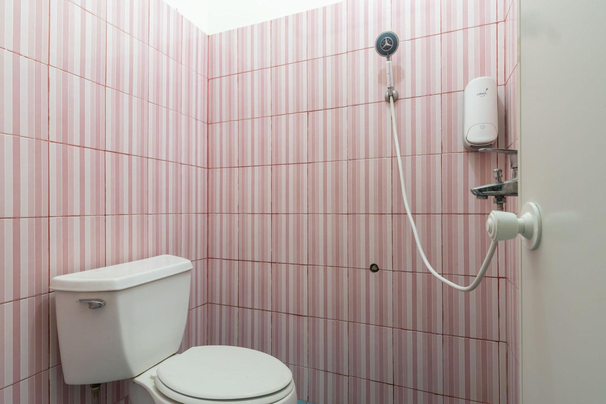 Reddoorz Near Pondok Indah Water Park جاكرتا المظهر الخارجي الصورة